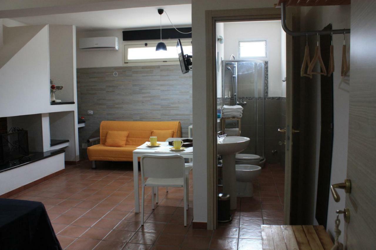 La Macchia Acomodação com café da manhã Melendugno Exterior foto
