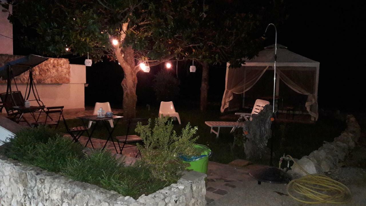 La Macchia Acomodação com café da manhã Melendugno Exterior foto