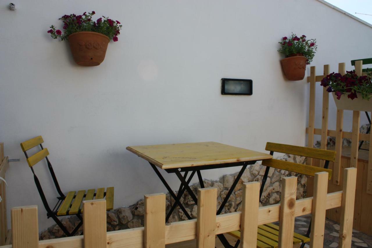 La Macchia Acomodação com café da manhã Melendugno Exterior foto